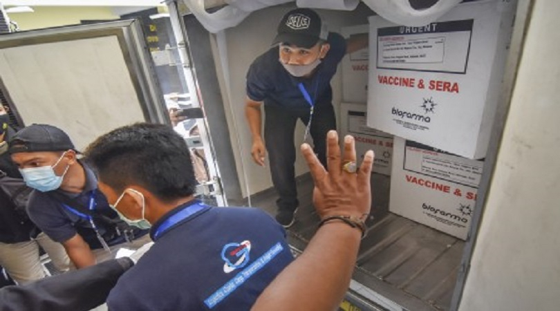 Ditantang Presiden Jokowi Vaksinasi Covid-19 Kelar Setahun, Begini Jawaban Menkes Budi