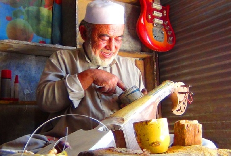 Musik Tradisional Menginspirasi Generasi Baru Afghanistan