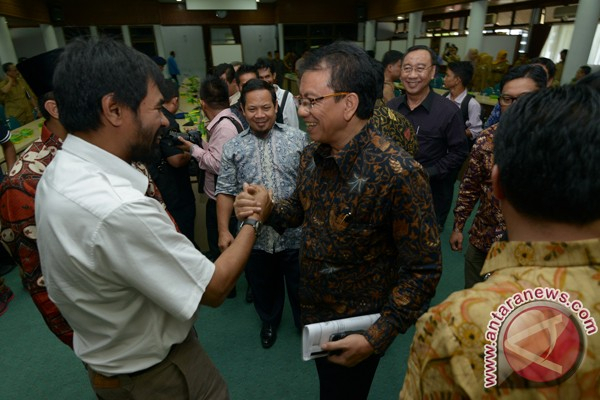 Dana Desa Belum Cair, DPR Segera Bertemu Menteri Desa 