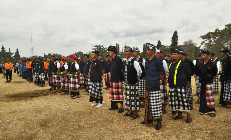 Sebanyak 800 Pecalang Amankan Mudik Lebaran