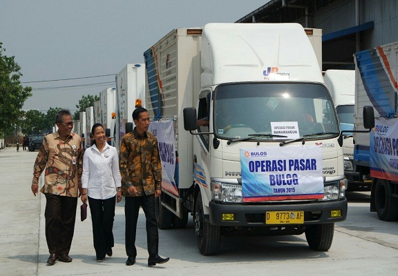 Operasi Pasar, Bulog Gelontorkan 300 Ribu Ton Beras Premium