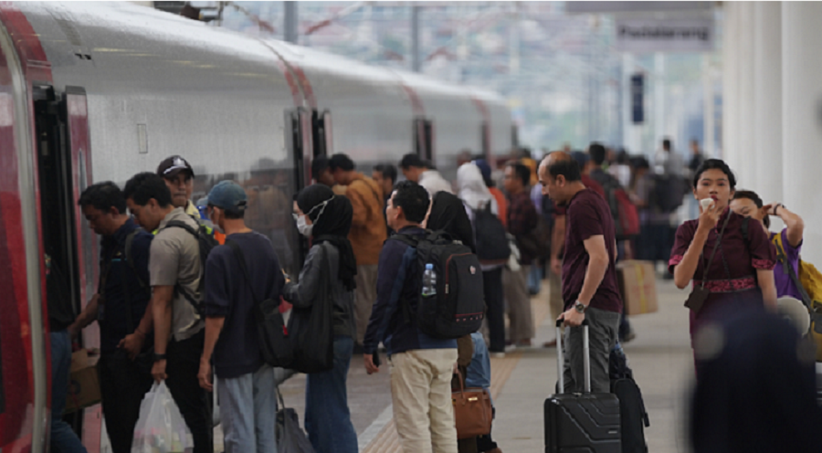 Volume Penumpang Whoosh 20 Ribu per Hari selama Nataru