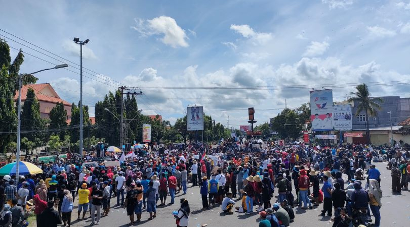 Nelayan Rembang Gelar Aksi Tolak Kenaikan BBM Hingga Pajak 10 Persen