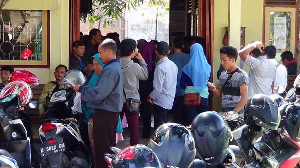 Musim Arus Balik, Warga Rembang Urus Surat Pindah ke Jakarta