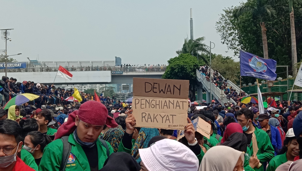 Demonstrasi 'Indonesia Gelap' Mahasiswa Tuntut Pencabutan Inpres Efisiensi Anggaran