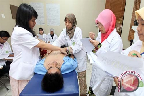 Kekurangan Dokter, Kalbar Diminta Rekrut Dokter Magang