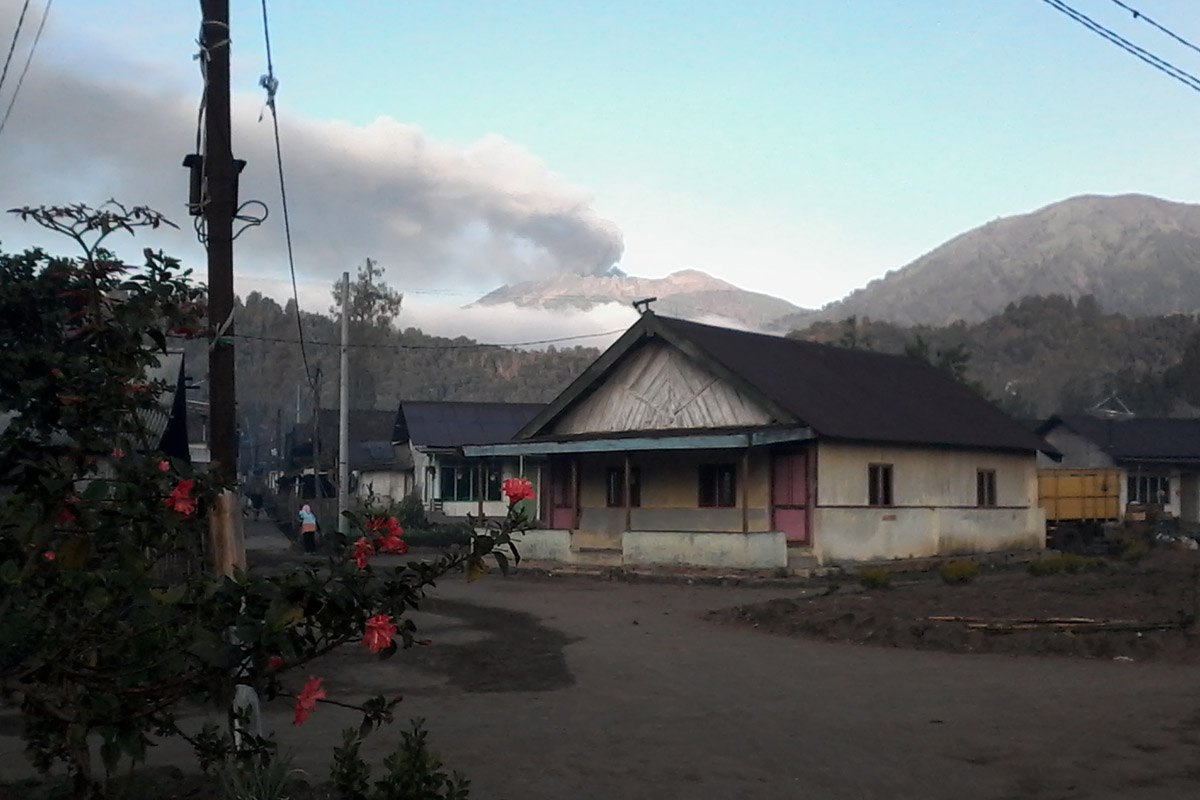Aktivitas Tremor Gunung Raung Terpantau Terus Turun