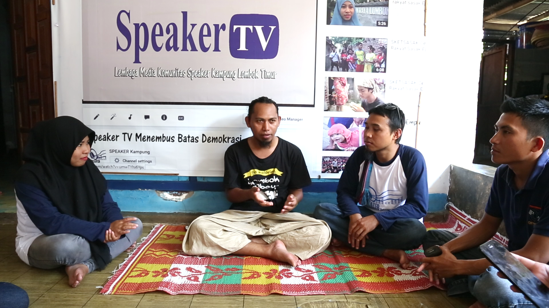 Eros sering mengajak warga berdiskusi