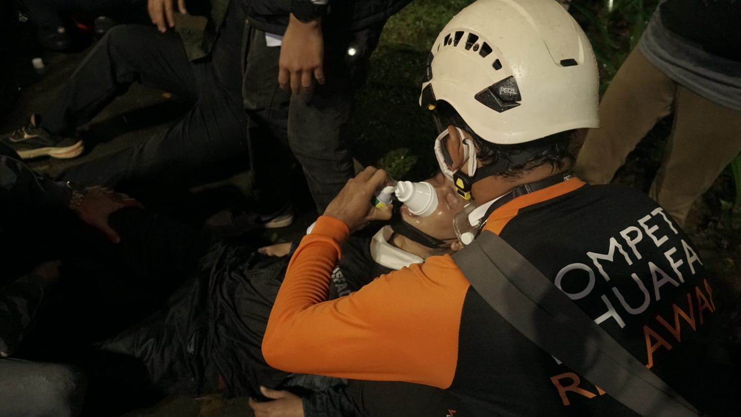 Dompet Dhuafa Hadirkan Layanan Kemanusiaan di Tengah Aksi Massa di Polda Metro Jaya