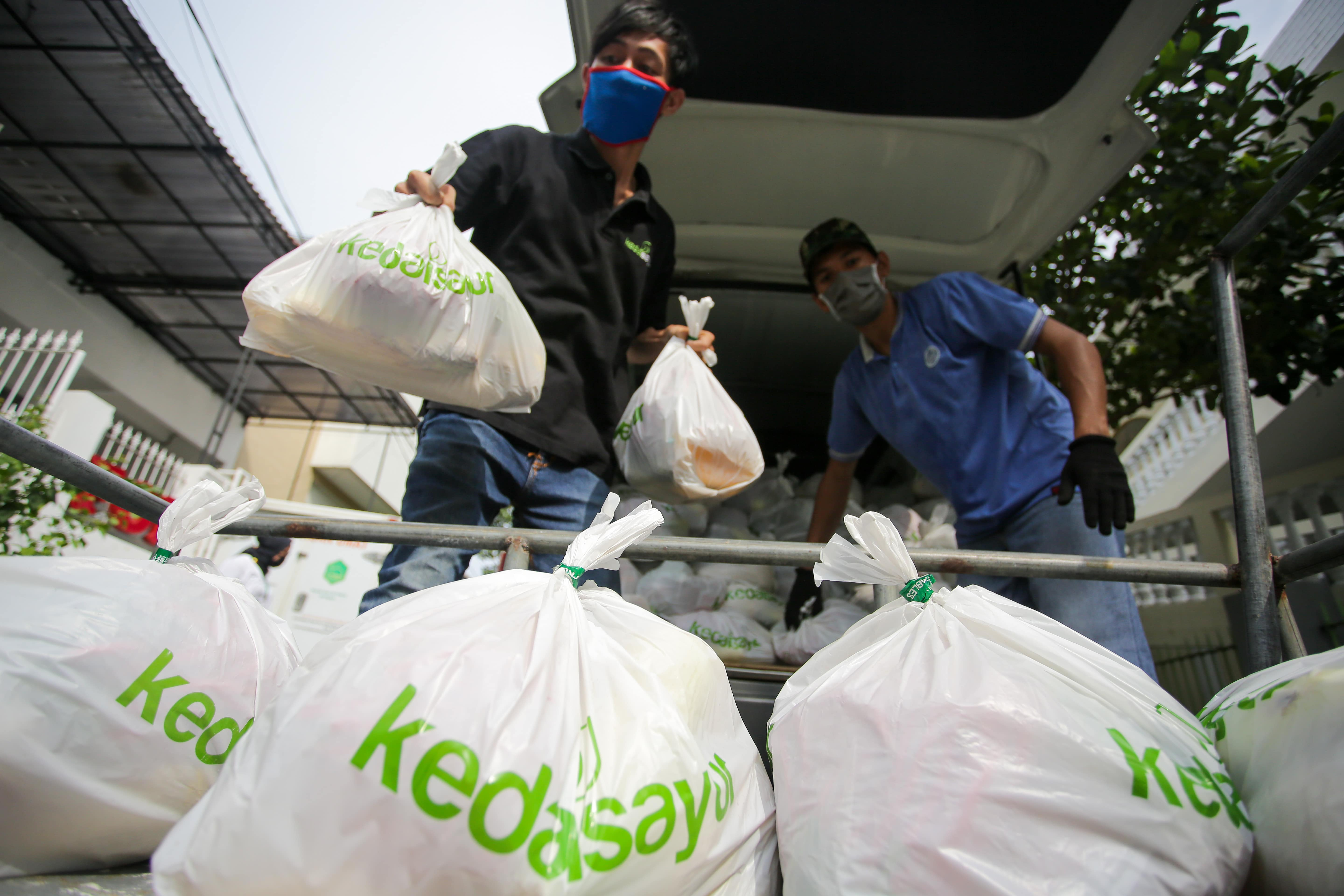 PT Padangbara Sukses Makmur Donasi Paket Bantuan Covid-19 Lewat #BagiAsa