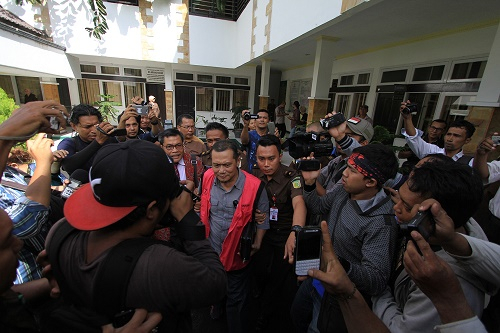 Kejati Kalbar Tahan Tersangka   Korupsi Pembangunan Kantor Bupati Melawi