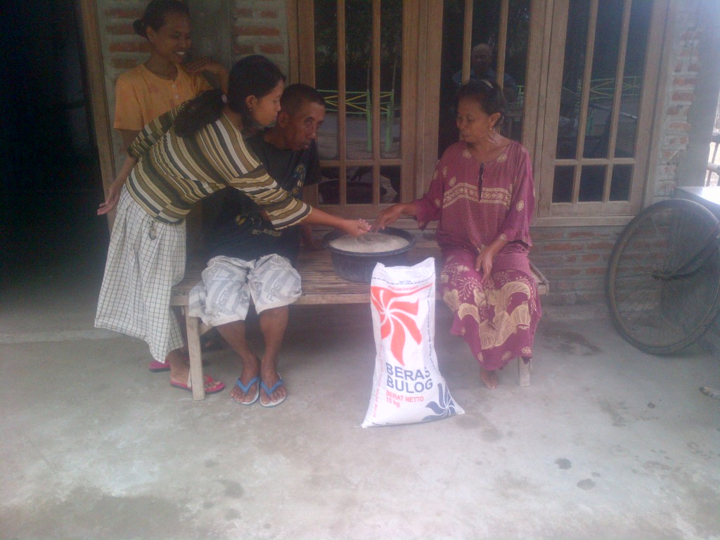 Ada Ulat di Raskin Jombang