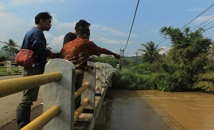 In Java, uncovering the memories and mass graves of 1965