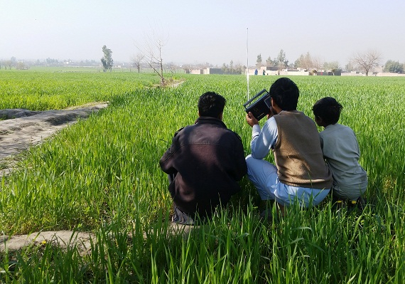Radio ISIS Targetkan Kaum Muda Afghanistan