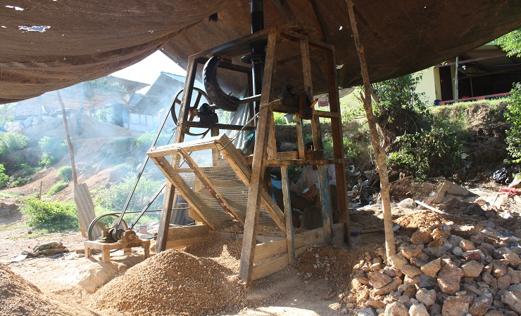 At the mercy of mercury, Indonesian miners and their families at risk