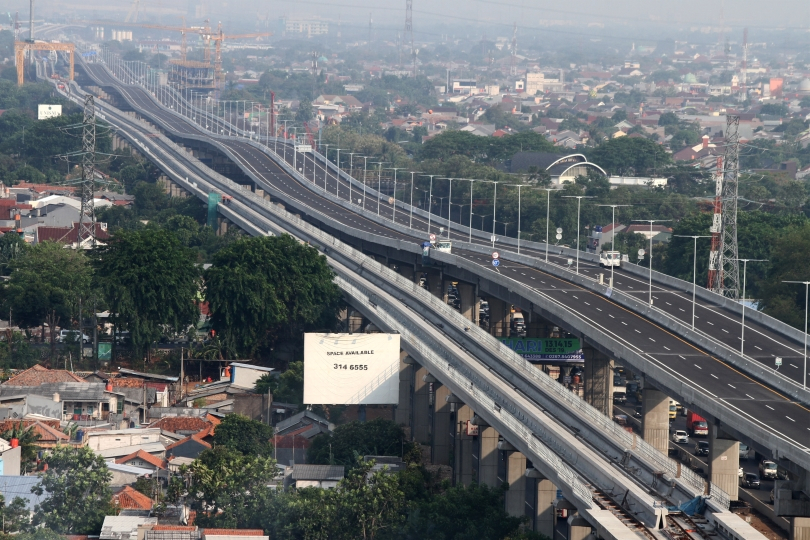 Prabowo Diminta Tinjau Ulang Pemangkasan Anggaran Infrastruktur dan Subsidi Transportasi