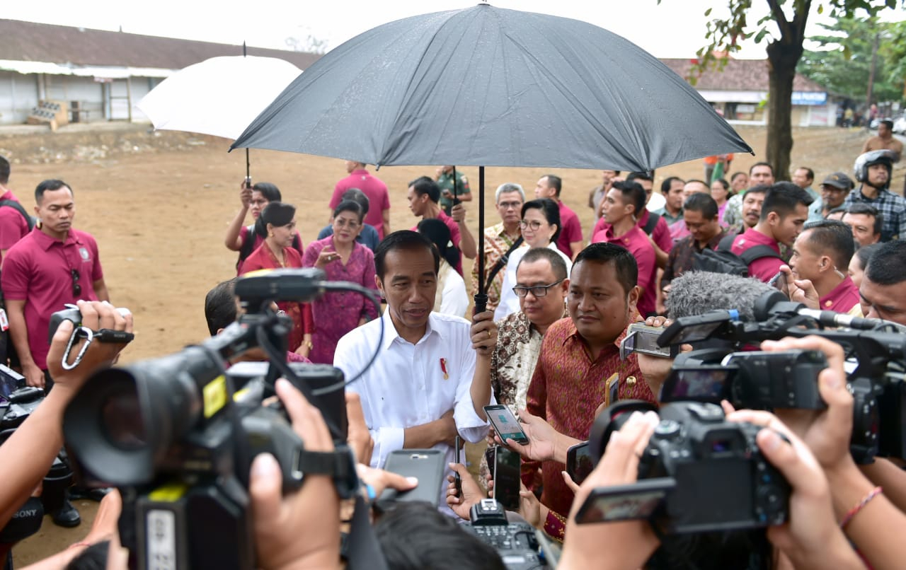 Pesan Jokowi: Hormati Proses Hukum di MK 