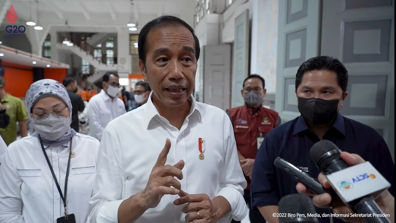 Jokowi Pastikan Penyaluran BSU dan BLT BBM Terus Berjalan