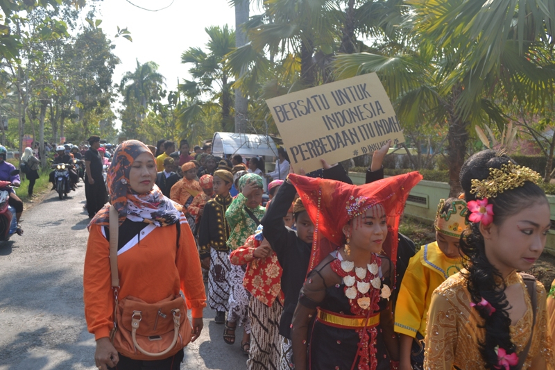 Ajarkan Toleransi, Warga Cilacap Ajak Anak-anak Kampanye Perdamaian