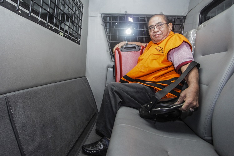 KPK Geledah Kantor PT SMART dan BAP