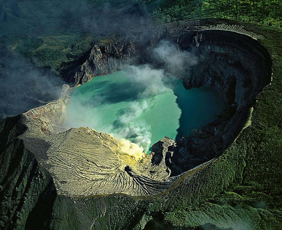 Wisatawan Gunung Ijen Diimbau Tetap Waspada Potensi Gas Beracun