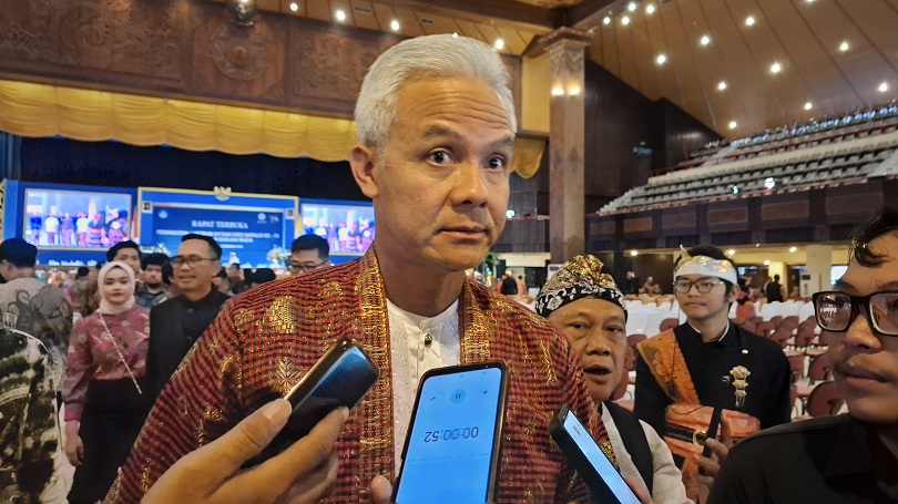 Jokowi dan Keluarga Dipecat PDIP, Ganjar: Karena Tidak Ikuti Aturan Partai