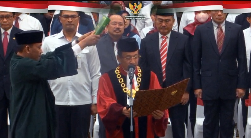 Sah Ketua MK, Suhartoyo Ucapkan Sumpah