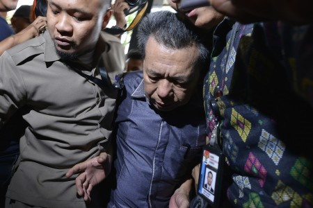 KPK Periksa 4 Tersangka Suap Tipikor Bengkulu