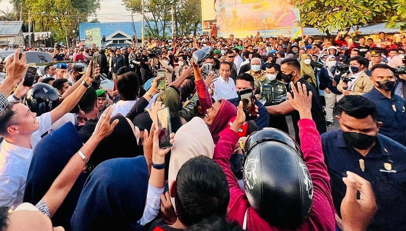 Kunjungi Sultra, Jokowi Pantau Pemberian Bantuan