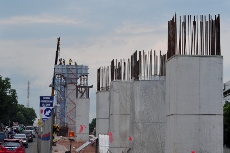 Kembali Bahas LRT, Jokowi Tekankan Tiga Poin Ini