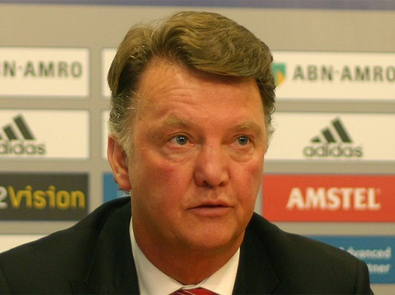 Ketika Van Gaal Di-'Huuu' Fans MU