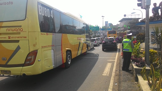 Mencari Pejabat Pelayan Rakyat 