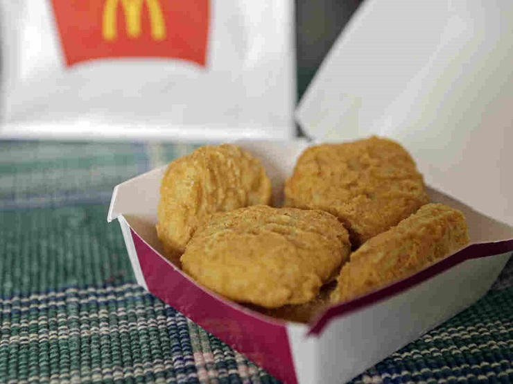 McDonald’s Didesak Hentikan Penggunaan Ayam dengan Antibiotik secara Global