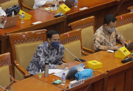 Pandemi, Pemerintah Siapkan BSU bagi Guru Honorer Sebesar Rp1,8 Juta