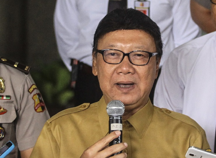 Alasan  Mendagri Tjahjo Berhentikan Seratusan Pejabatnya