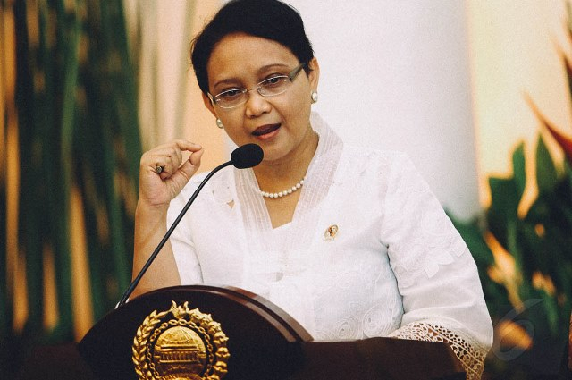 Menlu Retno Minta Klarifikasi Myanmar soal Penyerangan Etnis Rohingya