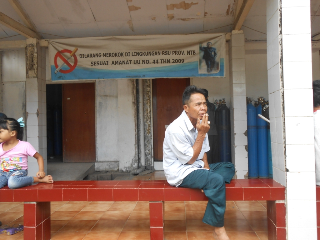 Gubernur NTB Peringatkan Direktur RSUP Patuhi Perda KTR