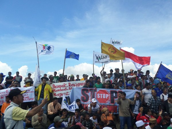 Nelayan Segel Pulau G