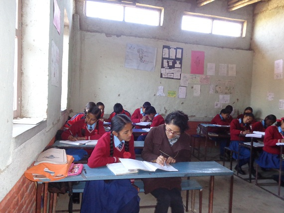 Relawan Guru Mengubah Kondisi Sekolah Miskin di Nepal