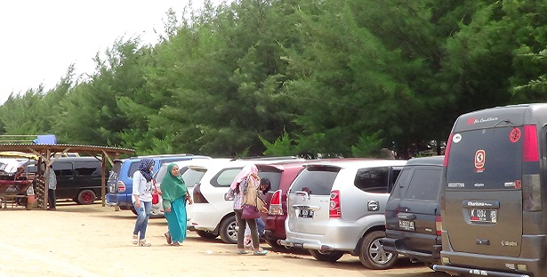 Liburan Natal, Pengelola Wisata Pantai Karangjahe Terpaksa Tolak Pengunjung
