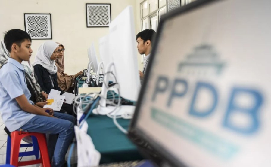 Menko PMK: Tiap Daerah Harus Aktif Laporkan Kecurangan PPDB