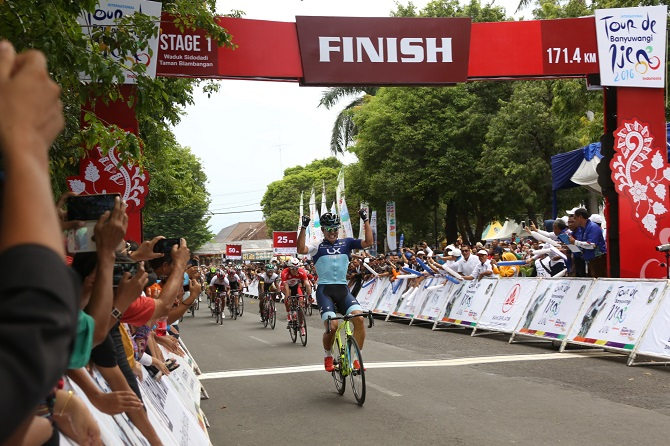 Pebalap Korea Kuasai Etape Pertama International Tour de Banyuwangi Ijen 2016