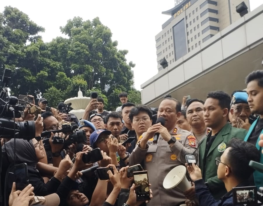 Mengapa Pembatasan Informasi jadi Masalah Serius dalam Aksi Bubarkan DPR?