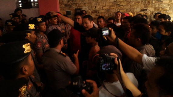 Digeruduk Kelompok Intoleran, Pemutaran Film Buru Dihentikan