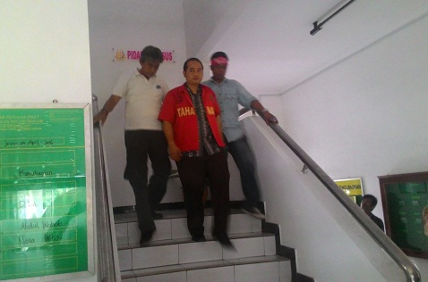 Kejari Bogor Tahan Irwan Gumilar dan Rahmat Nasrun Adnan