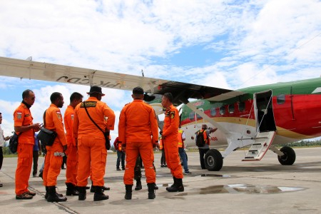 Hilang Kontak, Tim SAR Diterjunkan Cari Pesawat di Mimika