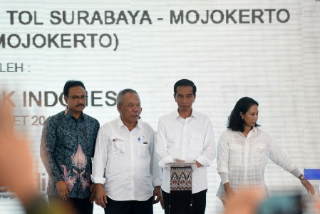Presiden Jokowi Pantau Langsung Pembangunan Tol Merak - Surabaya