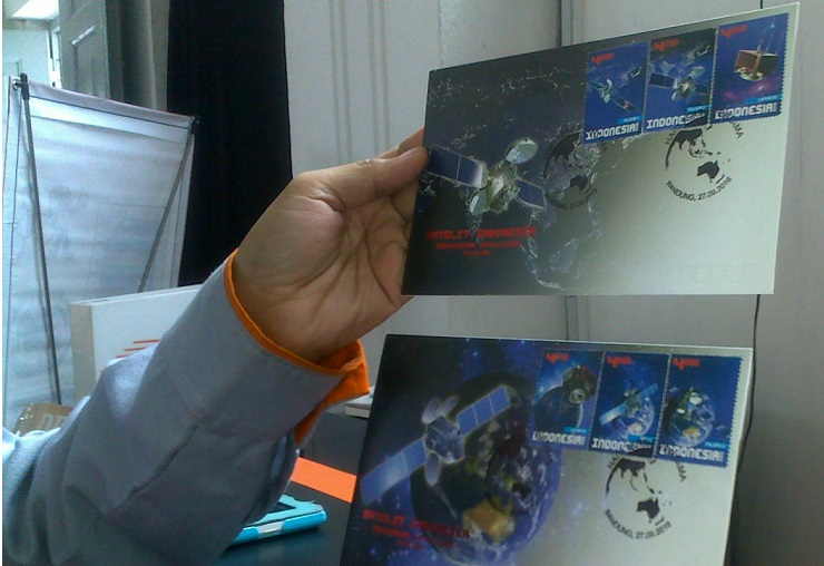 PT Pos Indonesia Kembali Terbitkan Perangko Seri Satelit