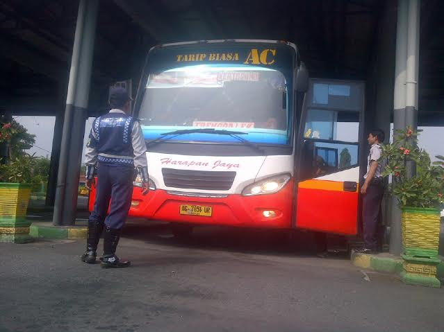 Penumpang Diminta Lapor jika Supir Naikkan Tarif Mudik 