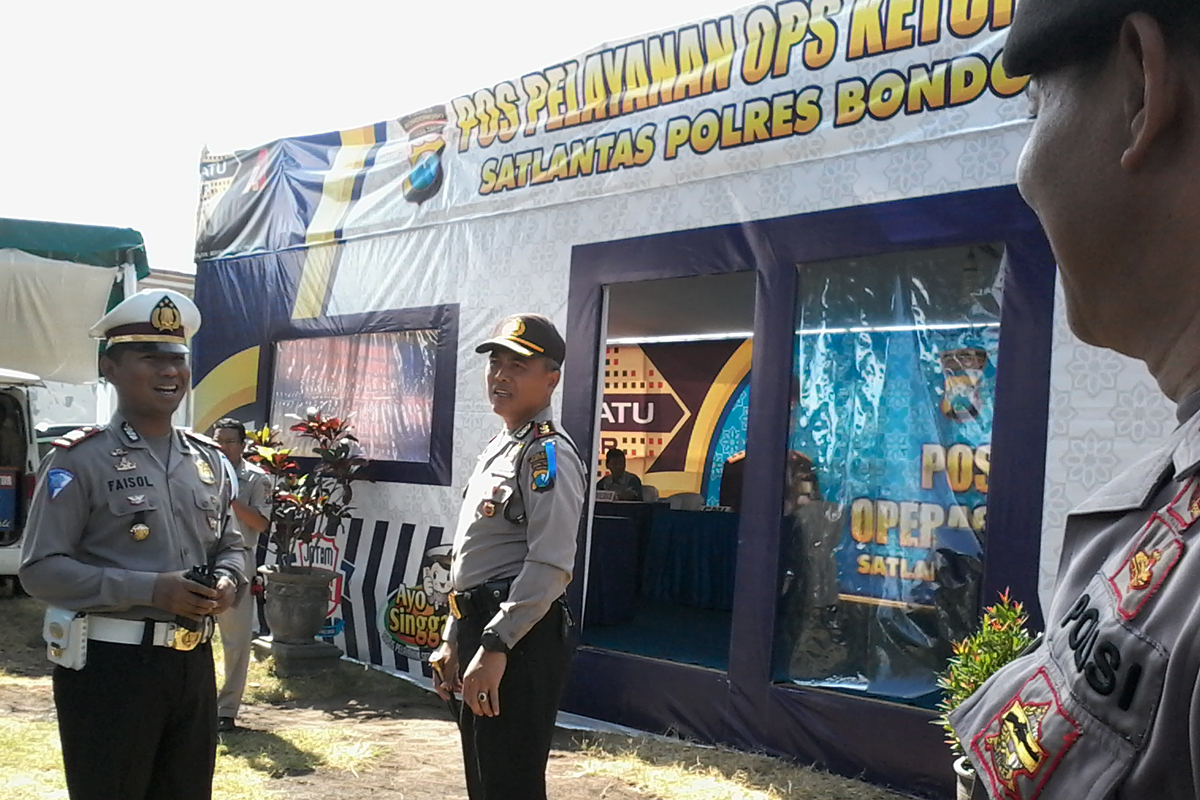 Polres Bondowoso Sediakan Pijat Refleksi Gratis Bagi Pemudik